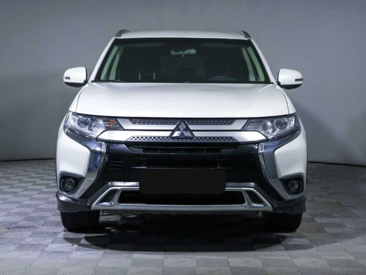 Mitsubishi Outlander 2019 года с пробегом. Фото: #1