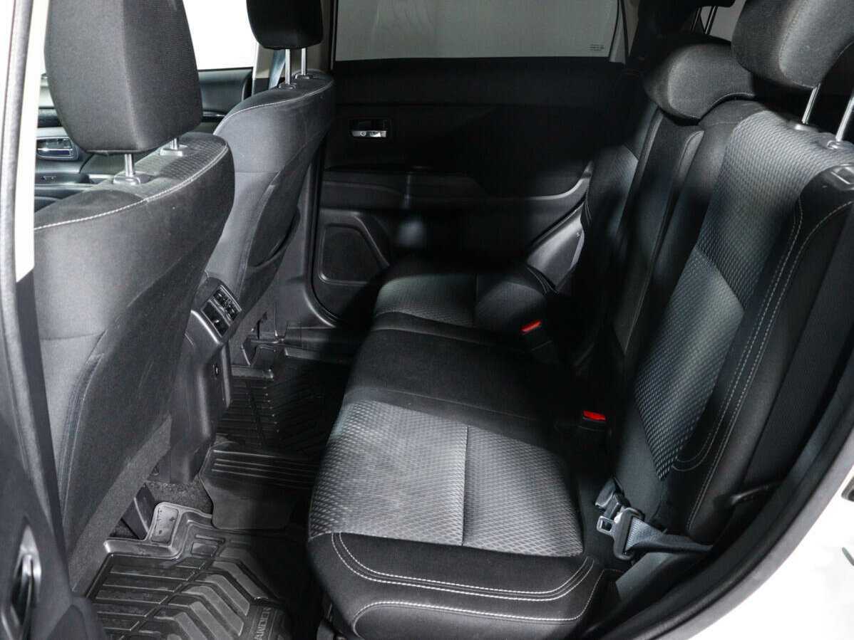 Mitsubishi Outlander 2019 года с пробегом. Фото: #9