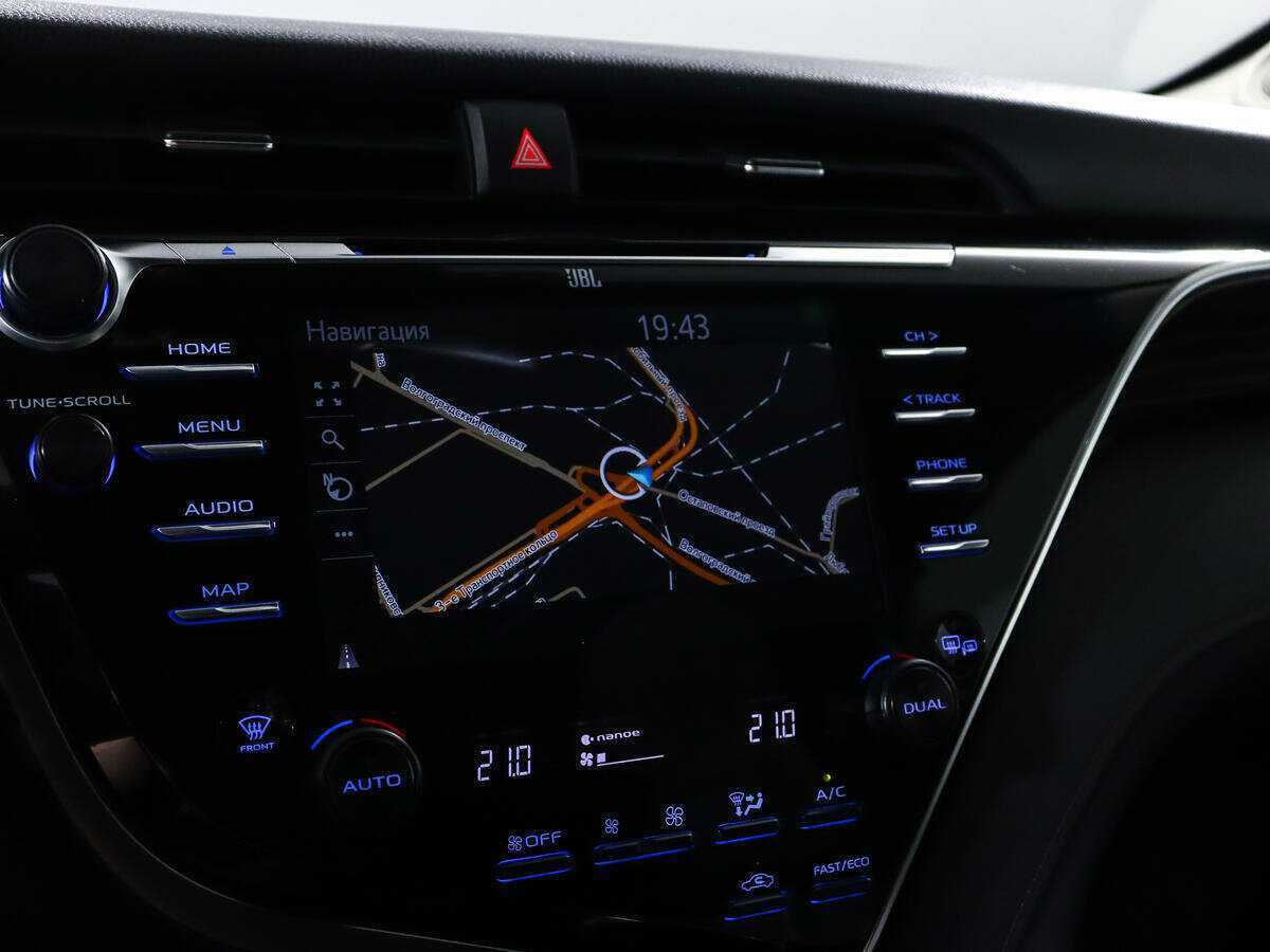 Toyota Camry 2018 года с пробегом. Фото: #13