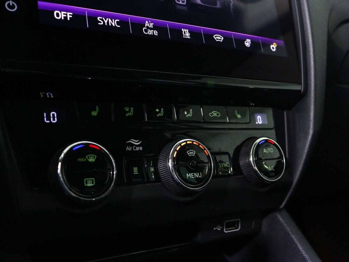 Б/У Шкода Октавия 2019 года. Фото: #16