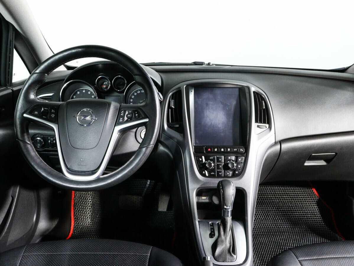 Б/У Опель Астра 2014 года. Фото: #12