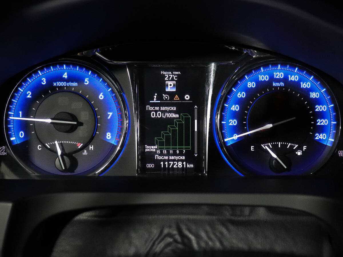 Б/У Тойота Камри 2017 года. Фото: #11