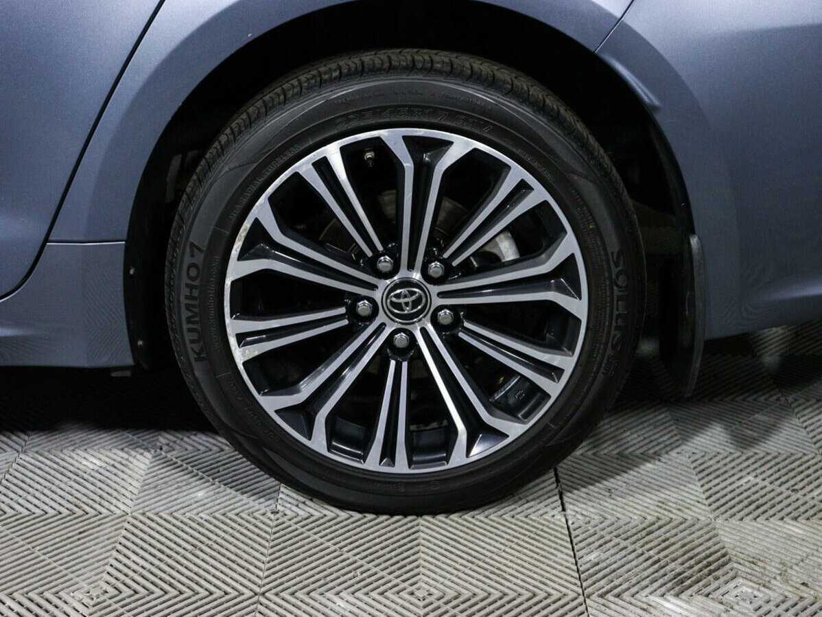 Б/У Тойота Королла 2019 года. Фото: #11