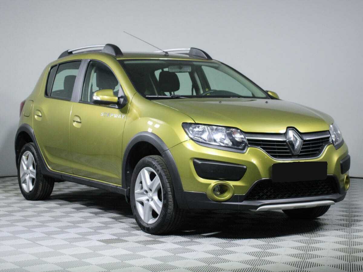 Б/У Рено Сандеро 2017 года. Фото: #2