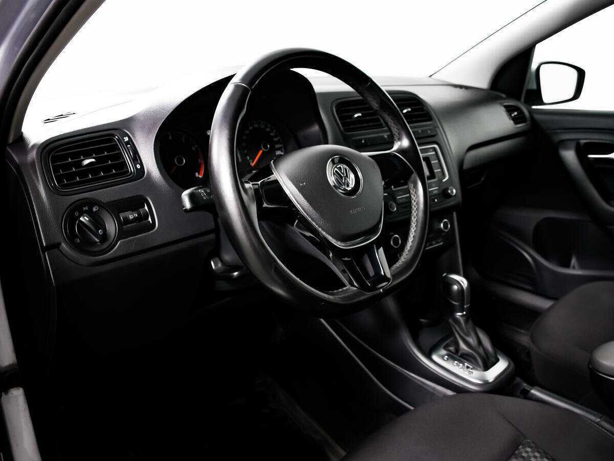 Б/У Фольксваген Поло 2018 года. Фото: #12