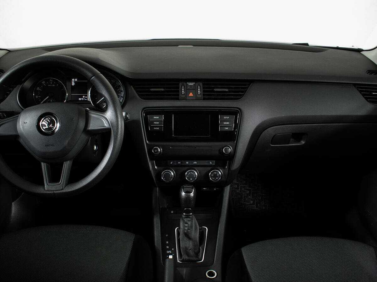 Б/У Шкода Октавия 2016 года. Фото: #8