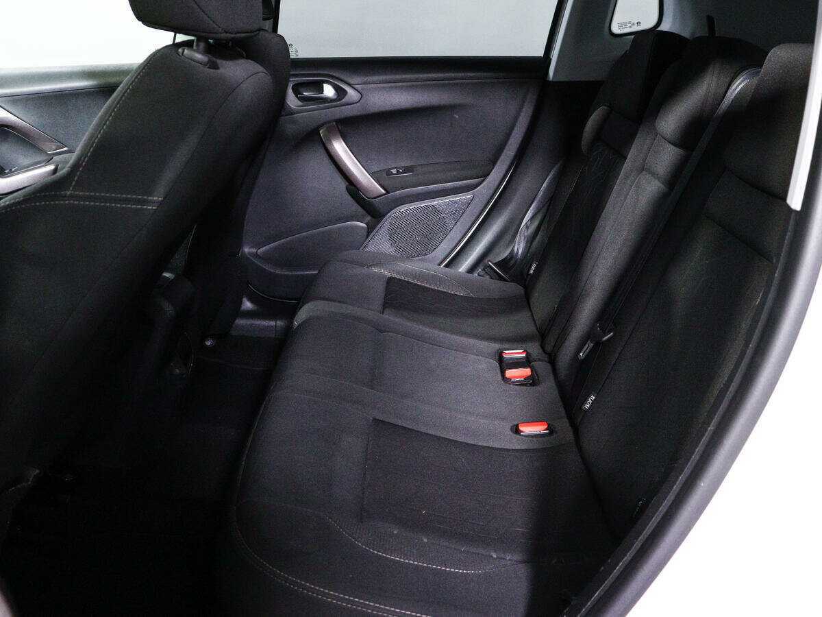 Б/У Пежо 2008 2014 года. Фото: #7