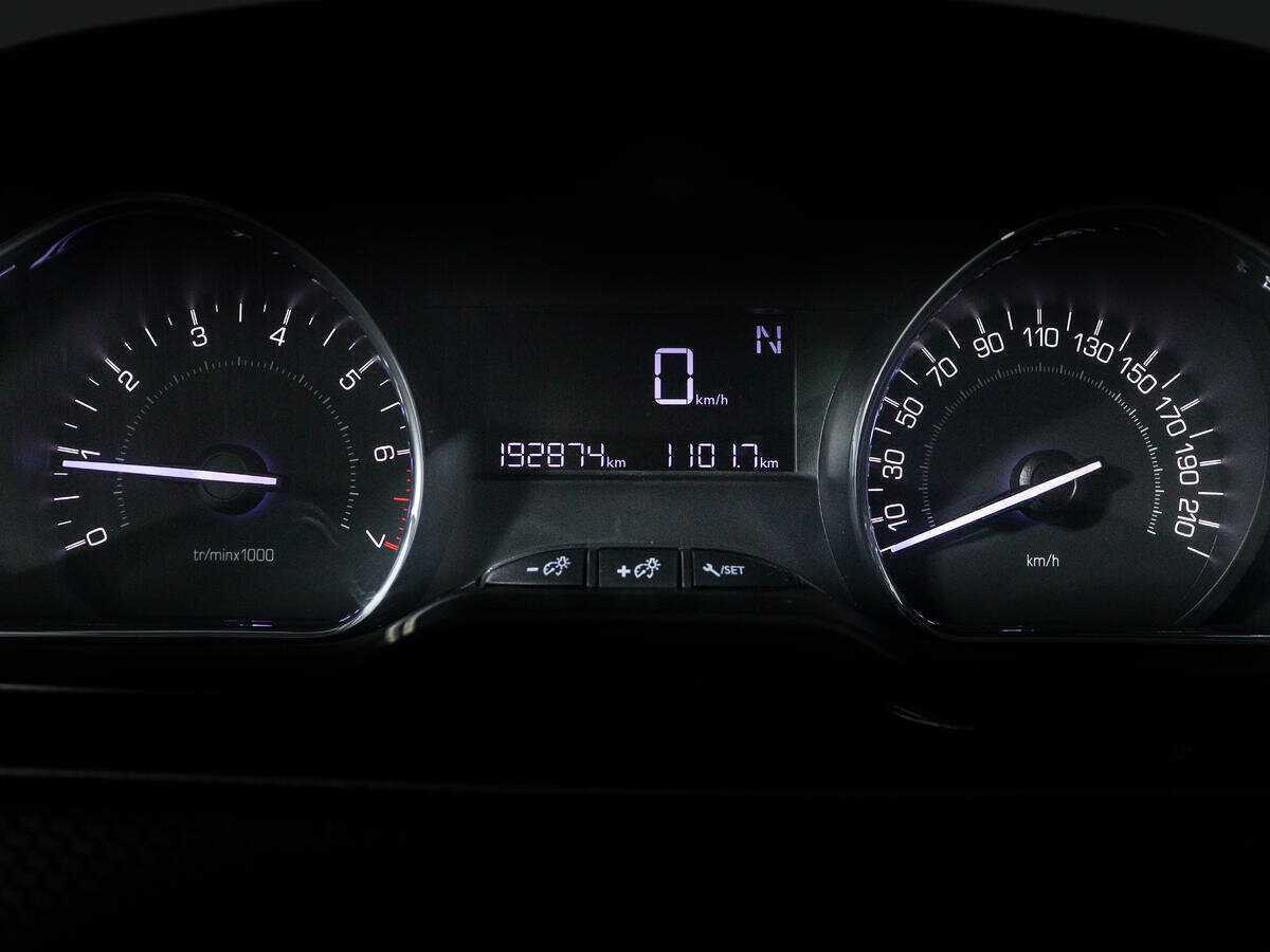 Б/У Пежо 2008 2014 года. Фото: #8