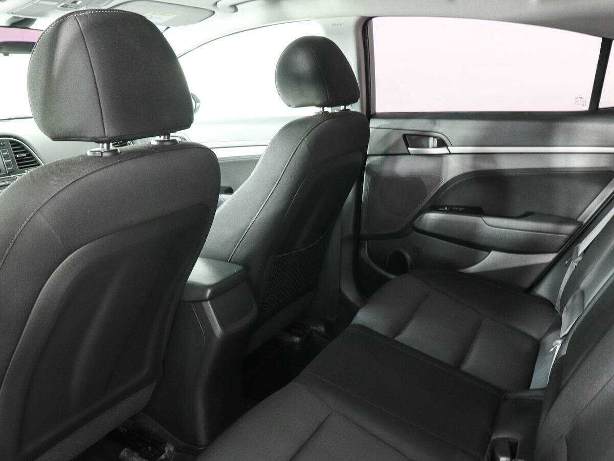 Hyundai Elantra 2017 года с пробегом. Фото: #11