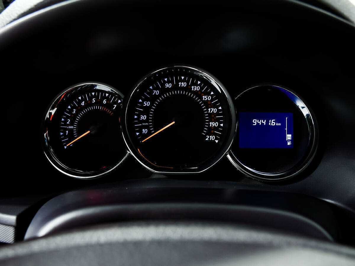 Renault Sandero 2016 года с пробегом. Фото: #9