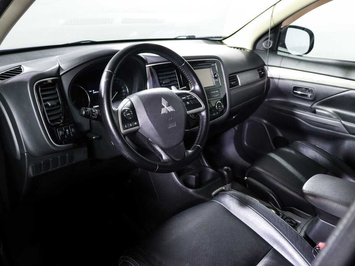 Mitsubishi Outlander 2013 года с пробегом. Фото: #11