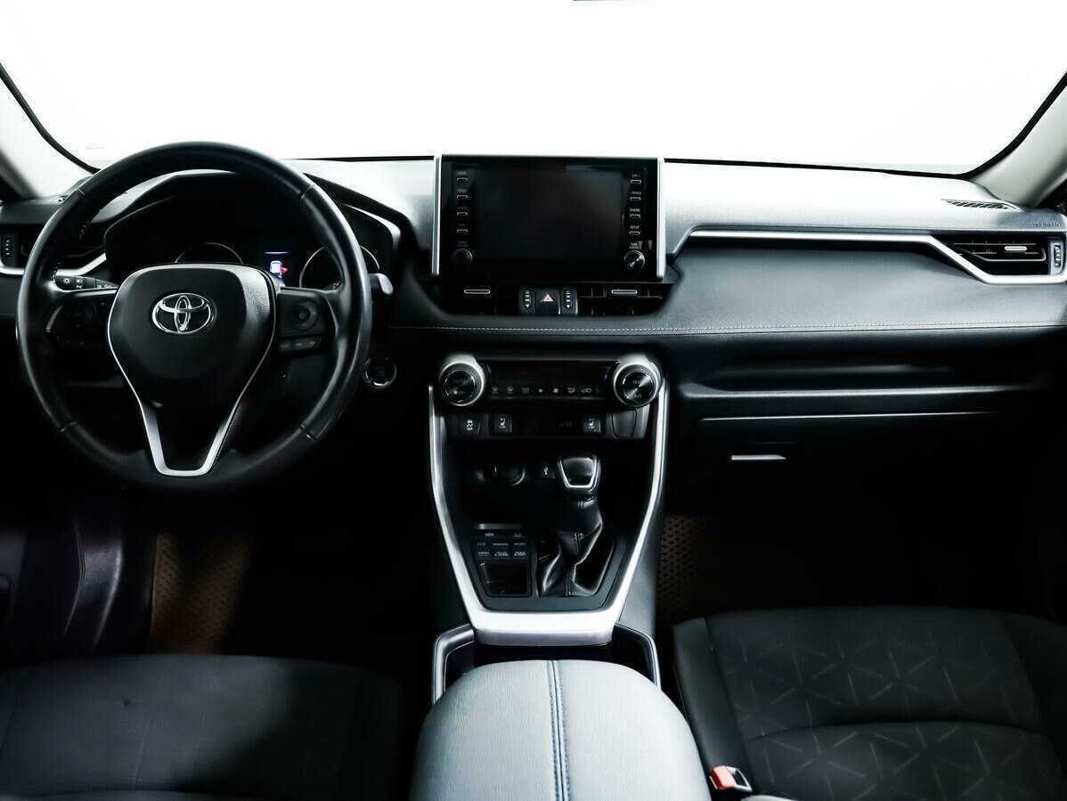 Toyota RAV4 2020 года с пробегом. Фото: #10