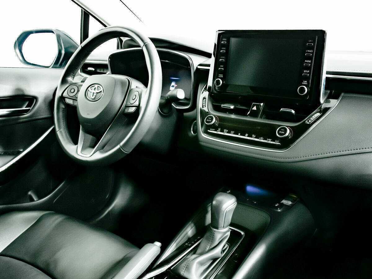 Б/У Тойота Королла 2019 года. Фото: #8