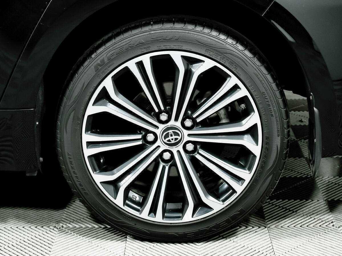 Б/У Тойота Королла 2019 года. Фото: #13