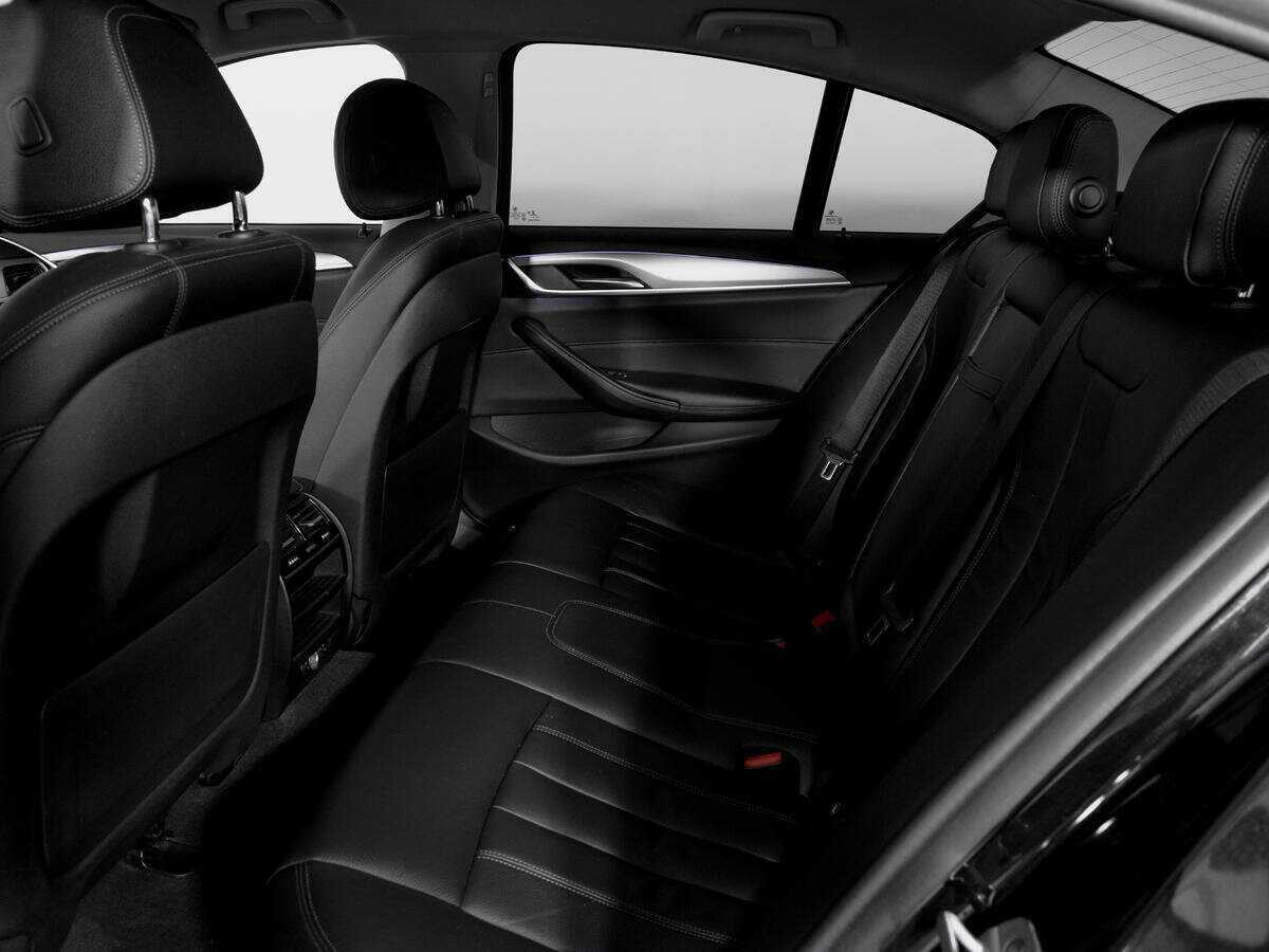 BMW 5 серии 2018 года с пробегом. Фото: #9