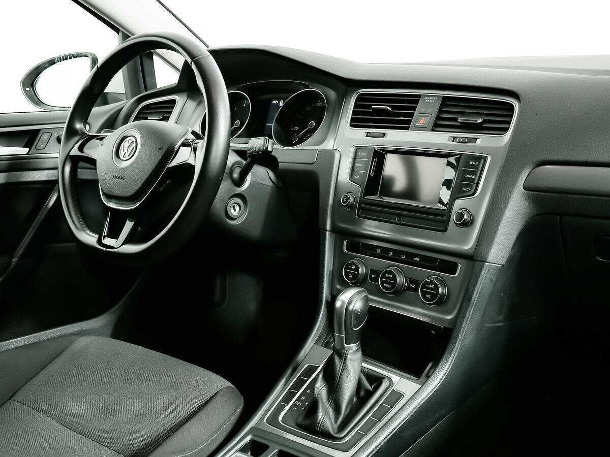 Б/У Фольксваген Гольф 2015 года. Фото: #8