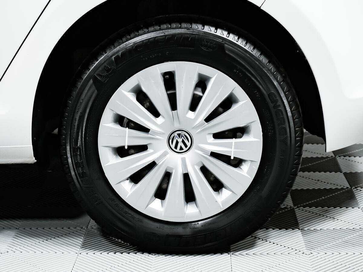 Б/У Фольксваген Гольф 2015 года. Фото: #13