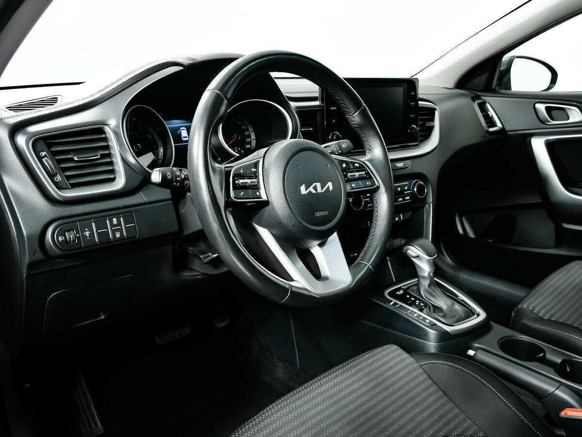 Б/У Киа Сид 2022 года. Фото: #12