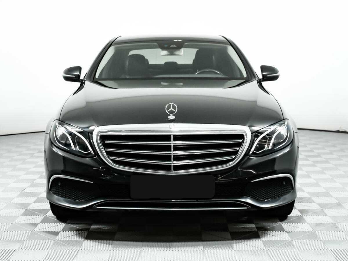 Mercedes-Benz E-Класс 2016 года с пробегом. Фото: #1