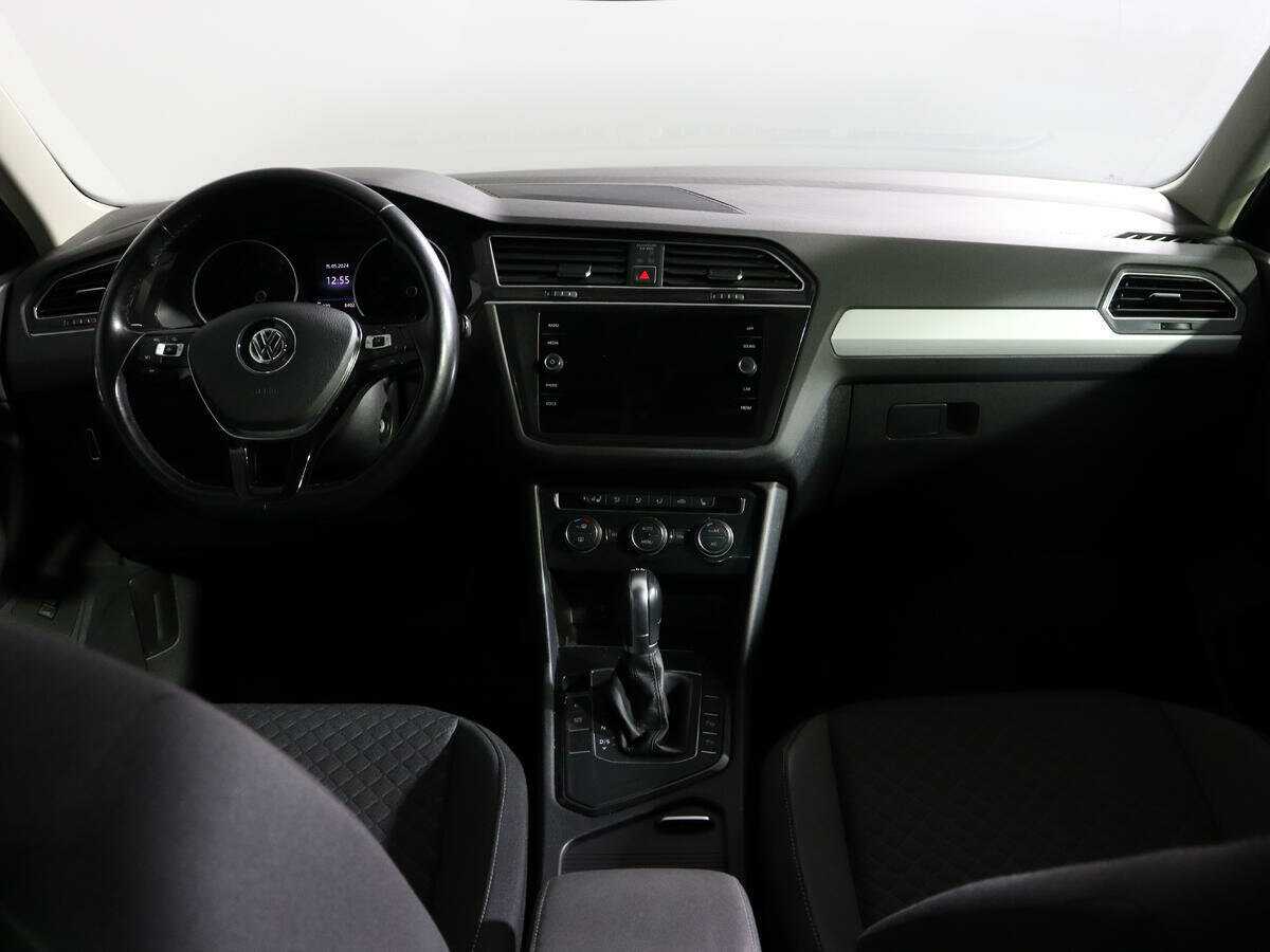 Б/У Фольксваген Тигуан 2017 года. Фото: #9