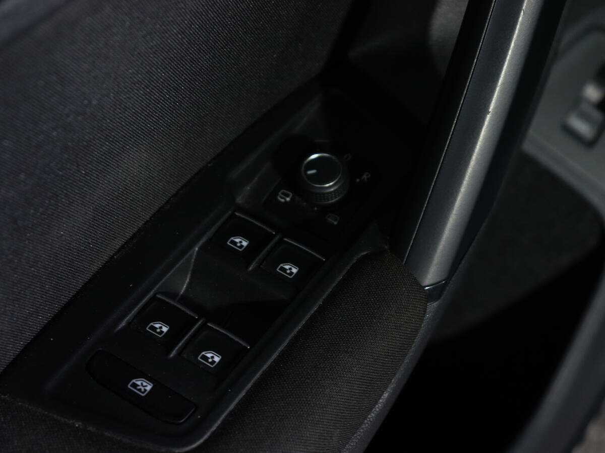 Б/У Фольксваген Тигуан 2017 года. Фото: #17