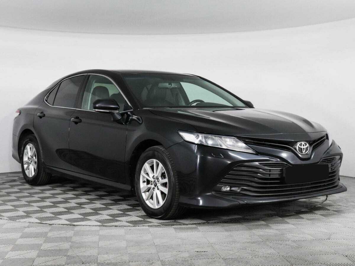 Toyota Camry 2019 года с пробегом. Фото: #2