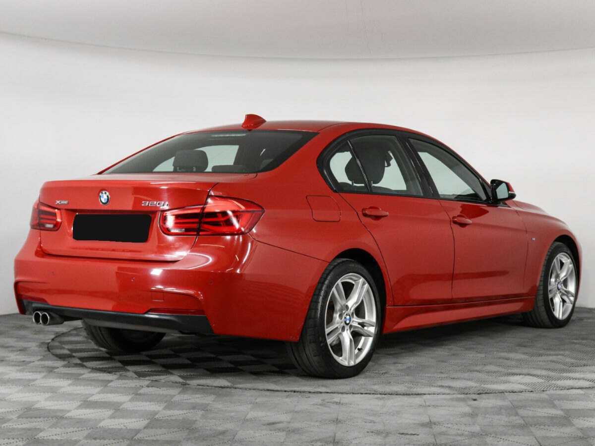 BMW 3 серии 2018 года с пробегом. Фото: #1