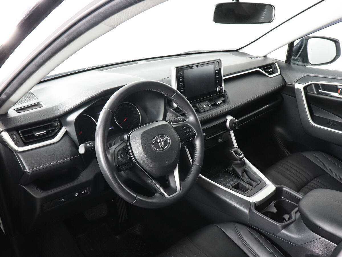 Toyota RAV4 2020 года с пробегом. Фото: #7