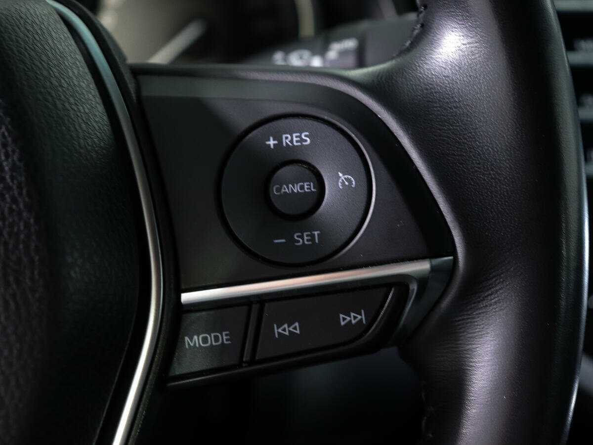 Toyota Camry 2018 года с пробегом. Фото: #18