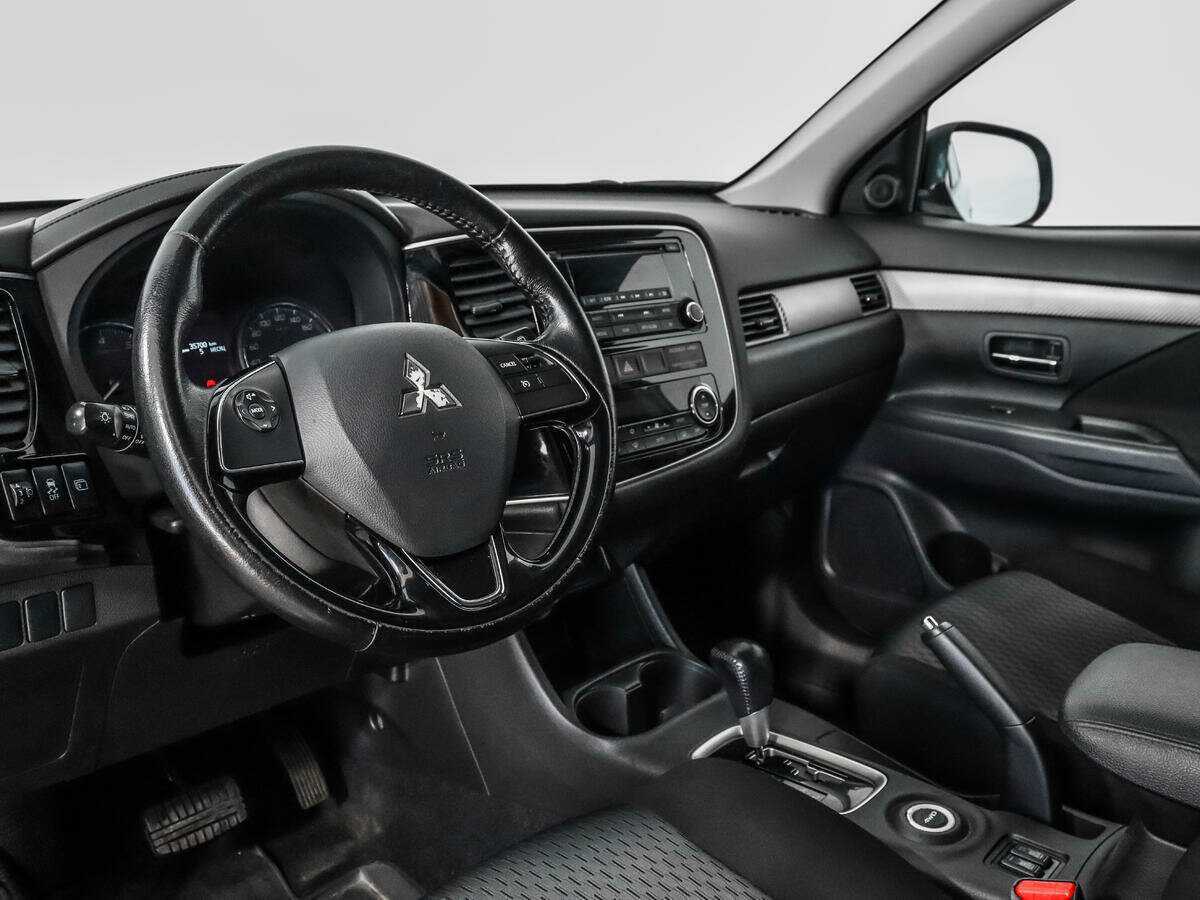 Mitsubishi Outlander 2015 года с пробегом. Фото: #8