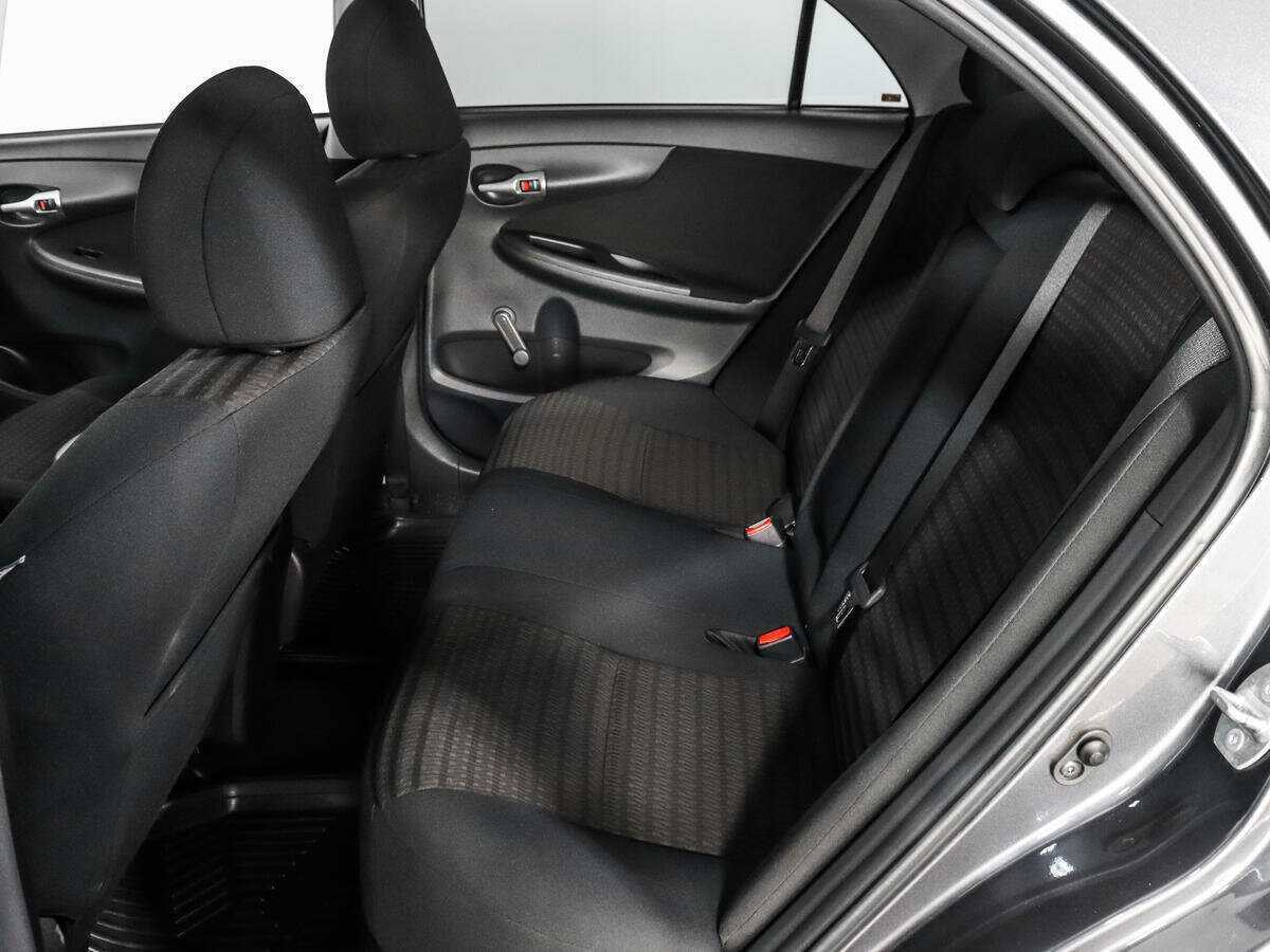 Б/У Тойота Королла 2012 года. Фото: #9