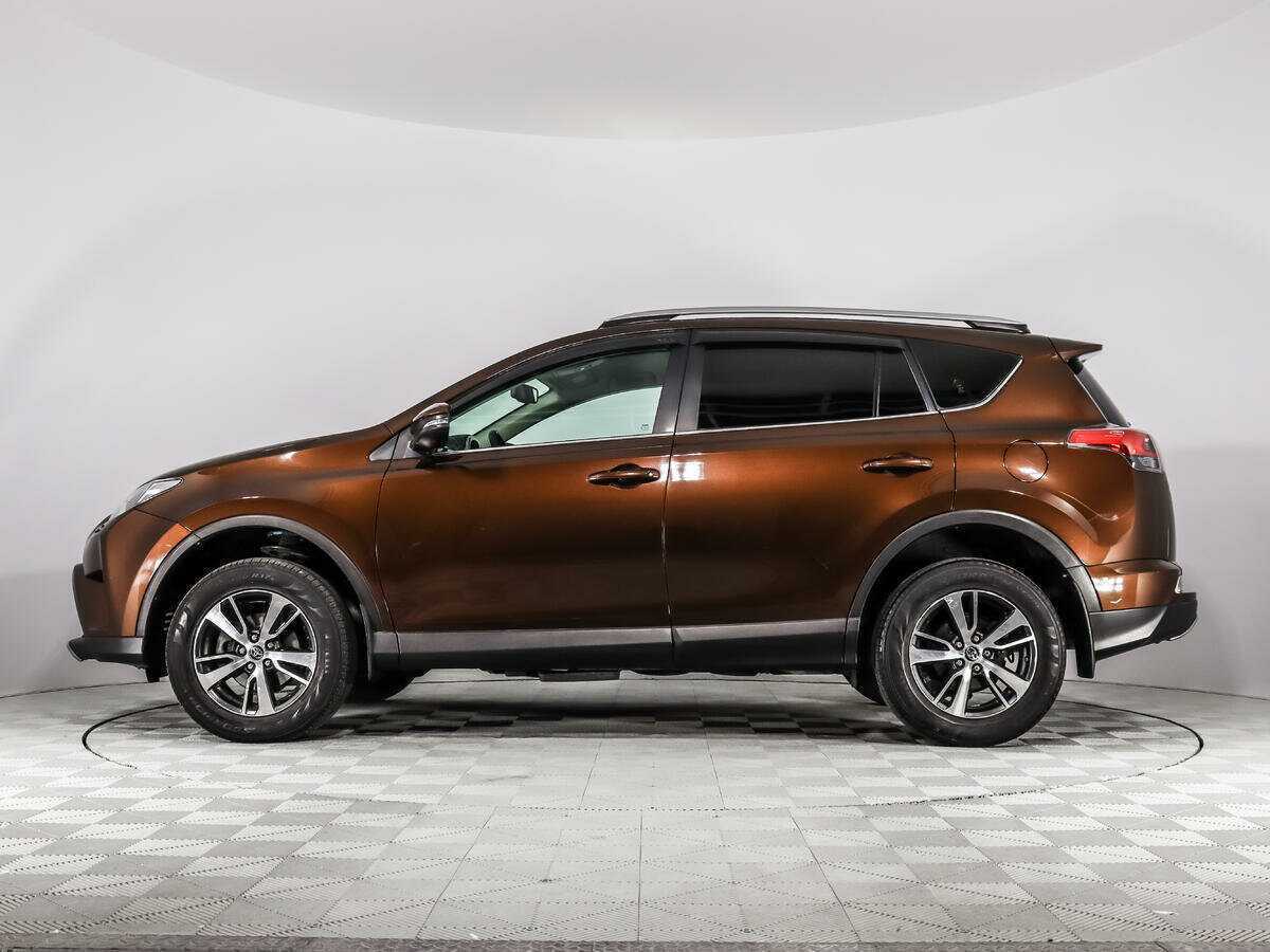 Б/У Тойота Рав4 2017 года. Фото: #7