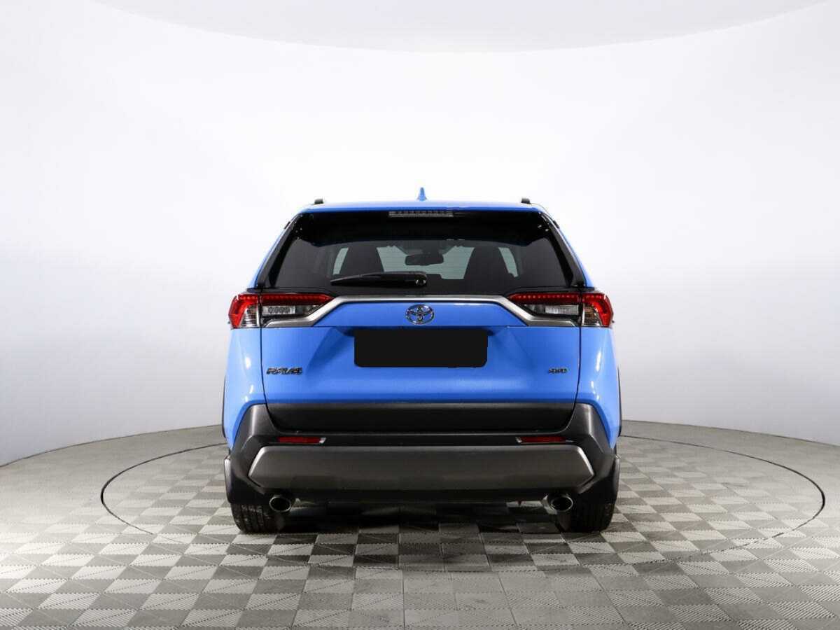 Toyota RAV4 2021 года с пробегом. Фото: #4