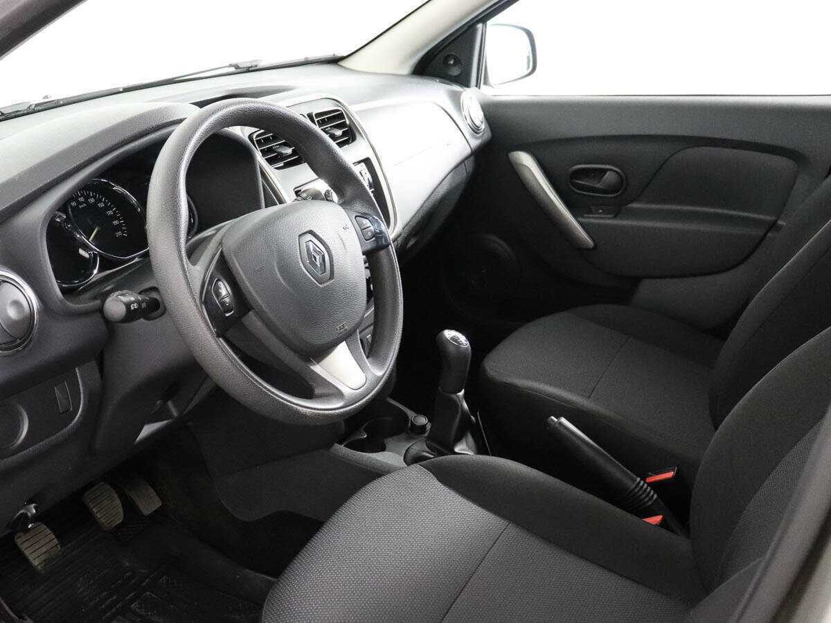Renault Sandero 2015 года с пробегом. Фото: #9