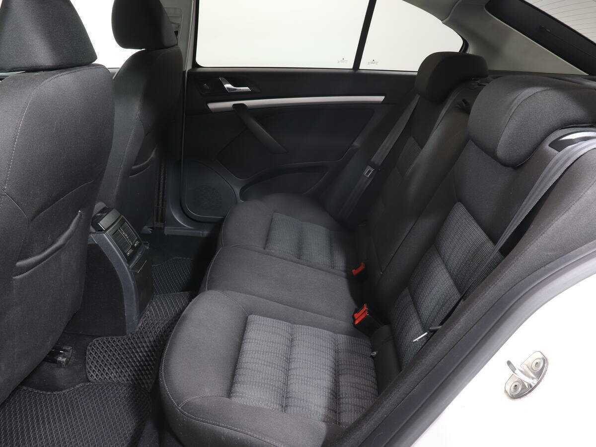 Skoda Octavia 2013 года с пробегом. Фото: #9
