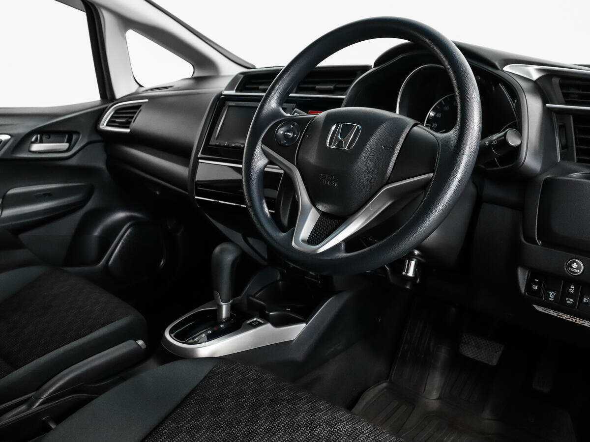 Honda Fit 2015 года с пробегом. Фото: #8