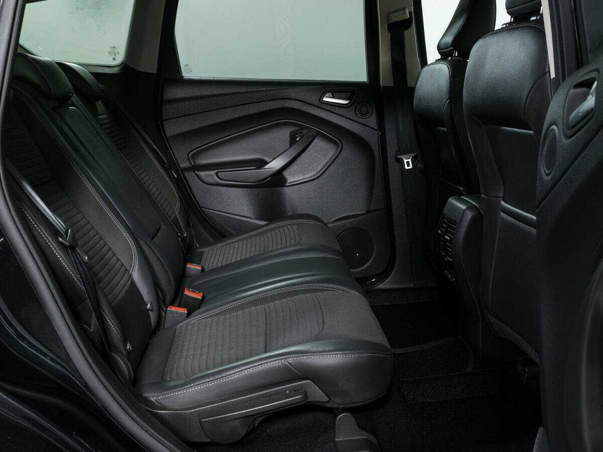 Б/У Форд Куга 2017 года. Фото: #13