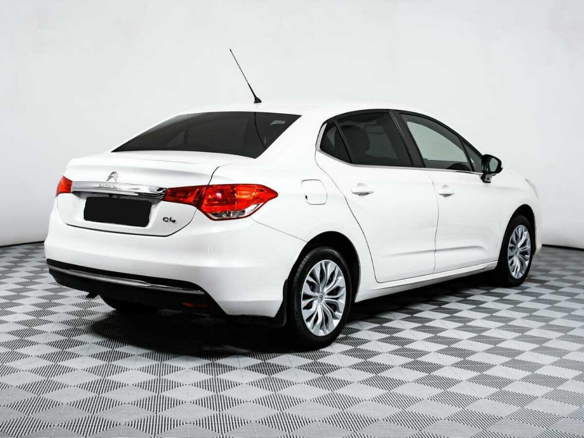 Б/У Ситроен Ц4 2016 года. Фото: #3