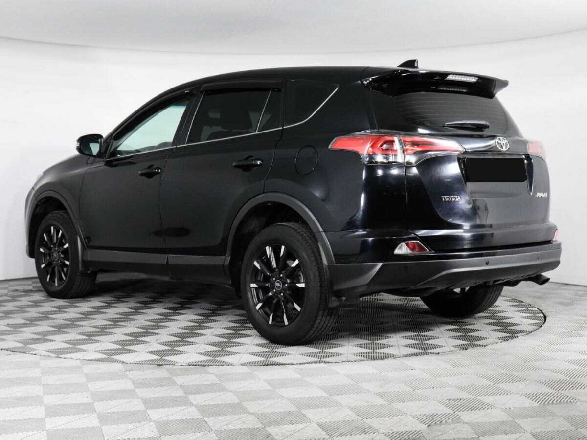 Toyota RAV4 2017 года с пробегом. Фото: #3