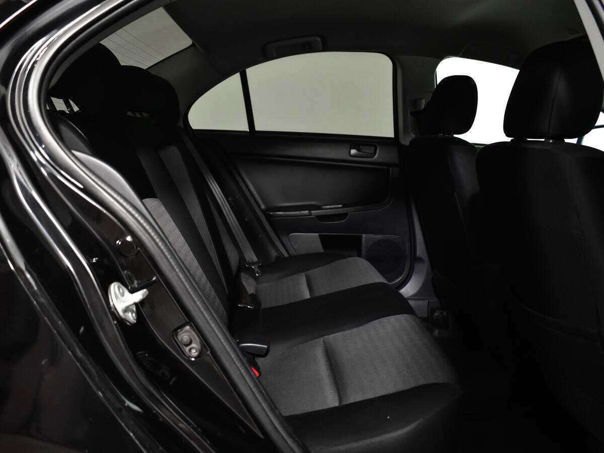 Б/У Митсубиши Лансер 2012 года. Фото: #9