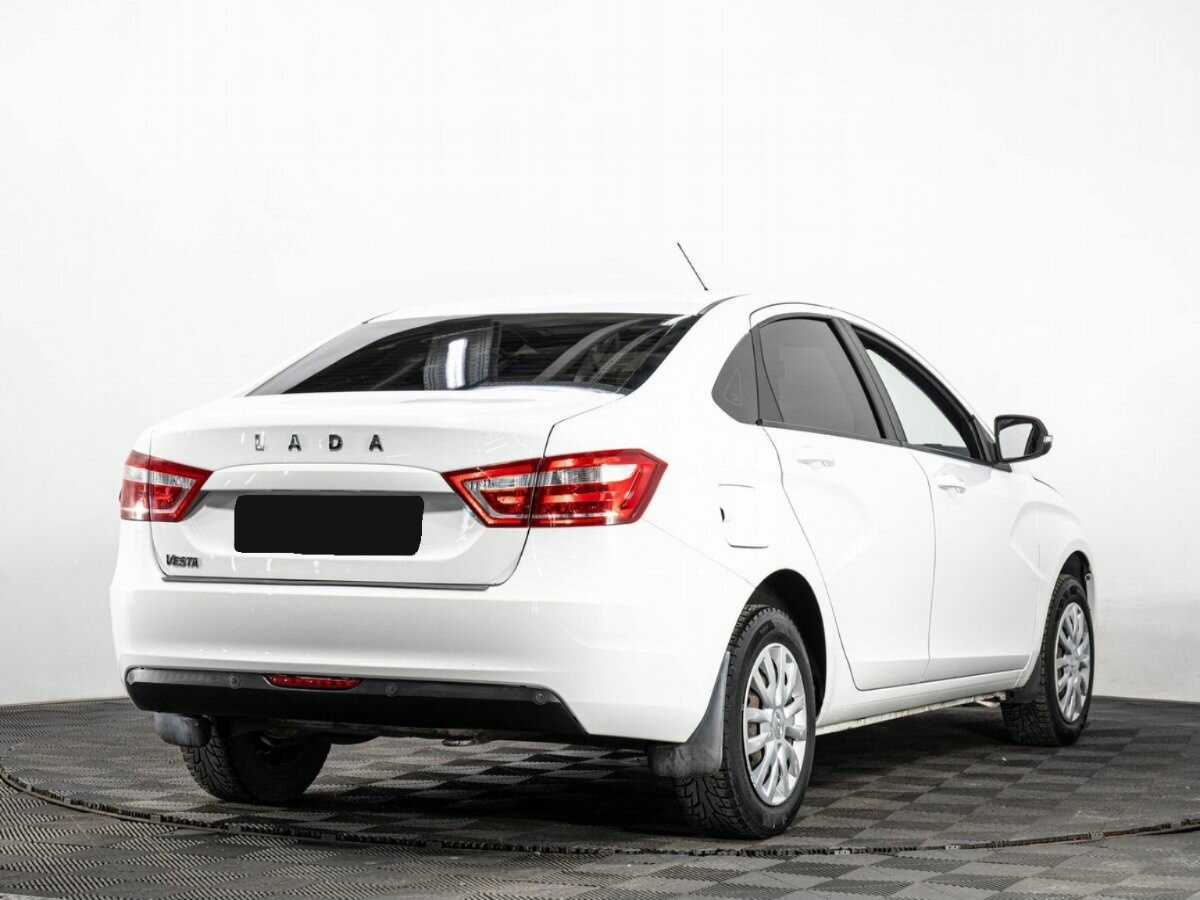 Б/У Лада (ВАЗ) Веста 2017 года. Фото: #3