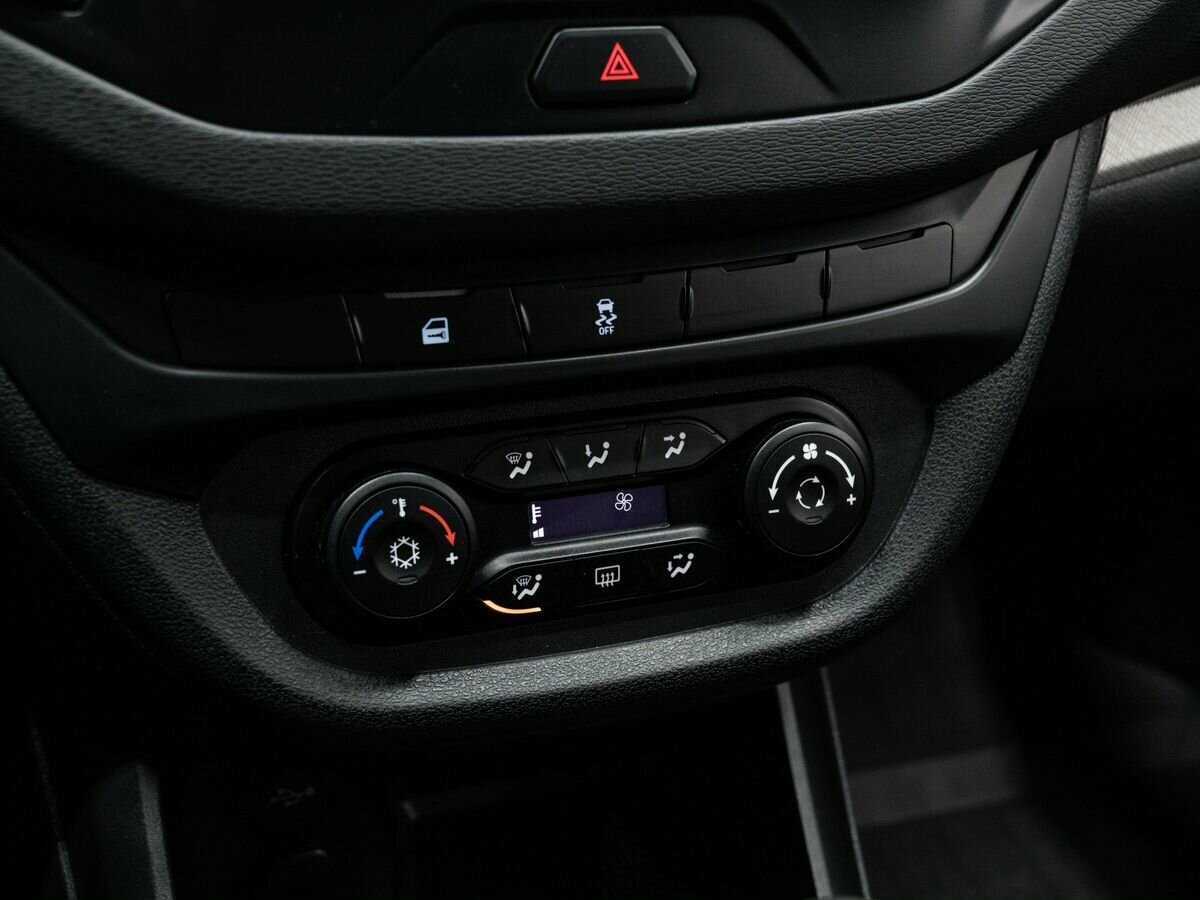 Б/У Лада (ВАЗ) Веста 2017 года. Фото: #18