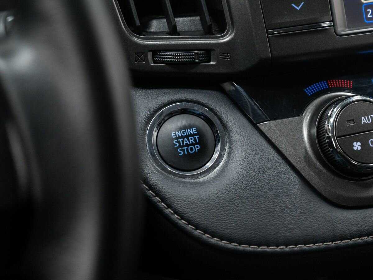 Б/У Тойота Рав4 2013 года. Фото: #21