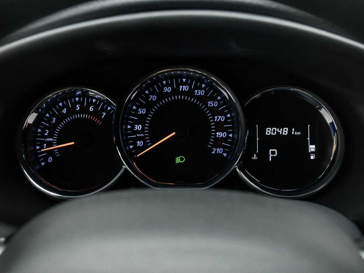 Б/У Рено Логан 2021 года. Фото: #19