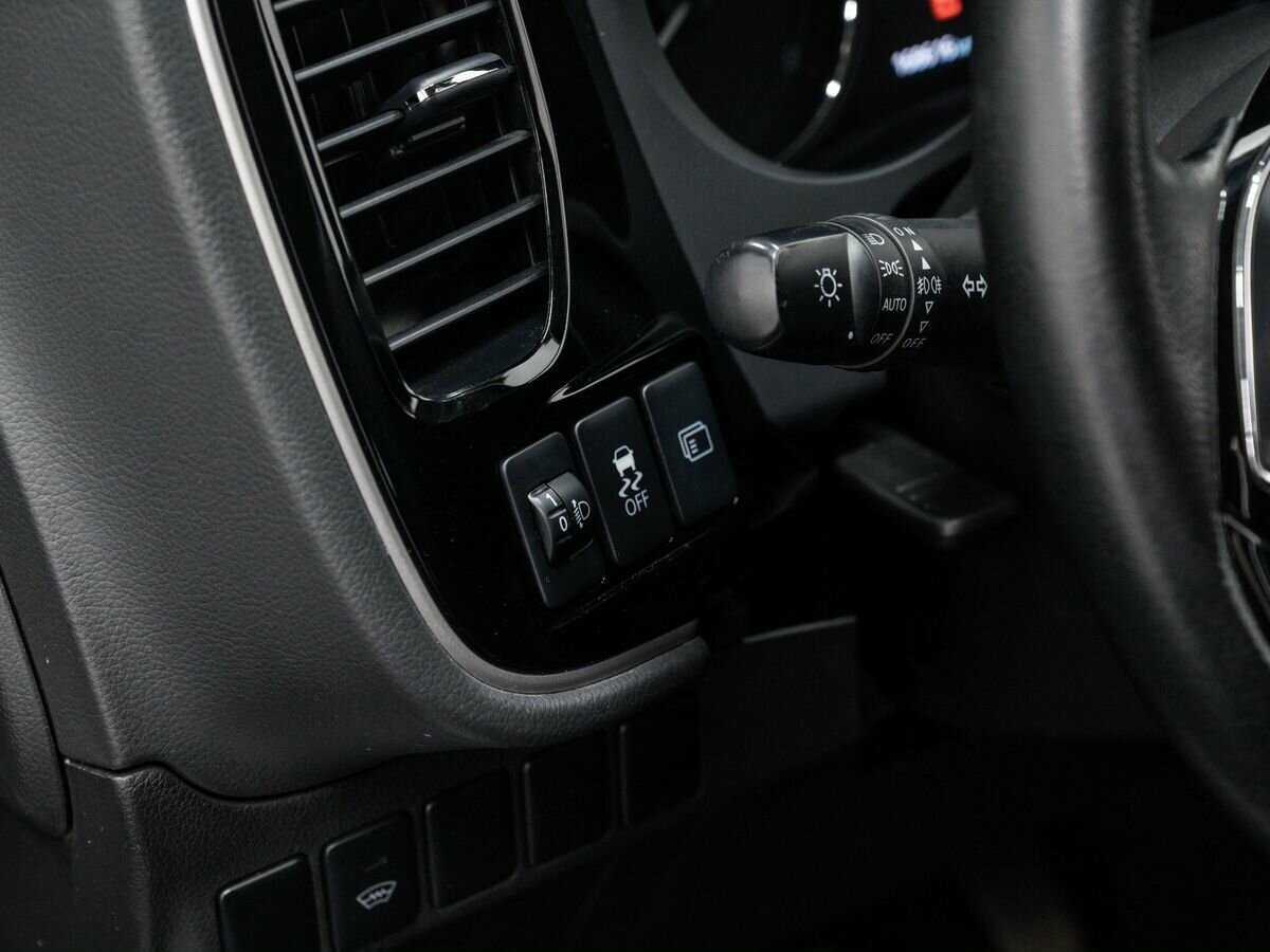Mitsubishi Outlander 2016 года с пробегом. Фото: #17
