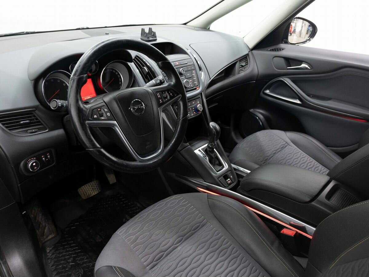 Б/У Опель Зафира 2013 года. Фото: #6