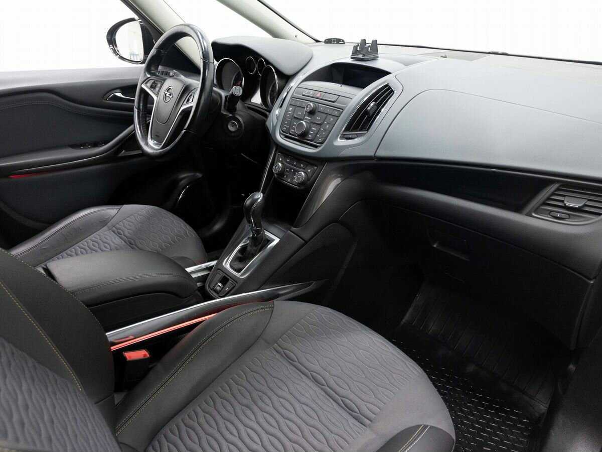 Б/У Опель Зафира 2013 года. Фото: #10