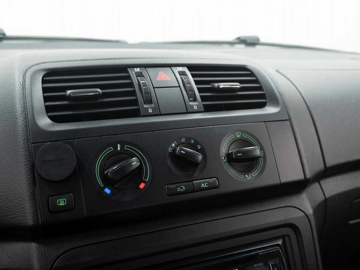 Б/У Шкода Фабия 2013 года. Фото: #17