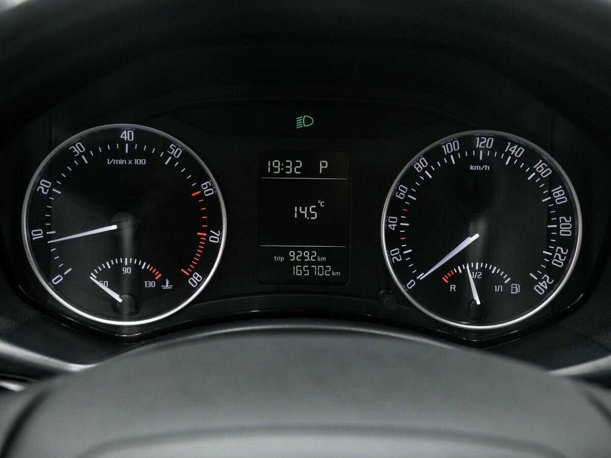 Б/У Шкода Октавия 2012 года. Фото: #18