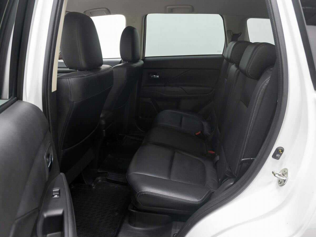 Mitsubishi Outlander 2016 года с пробегом. Фото: #10